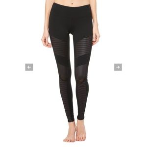 NWOT ALO Moto Leggings